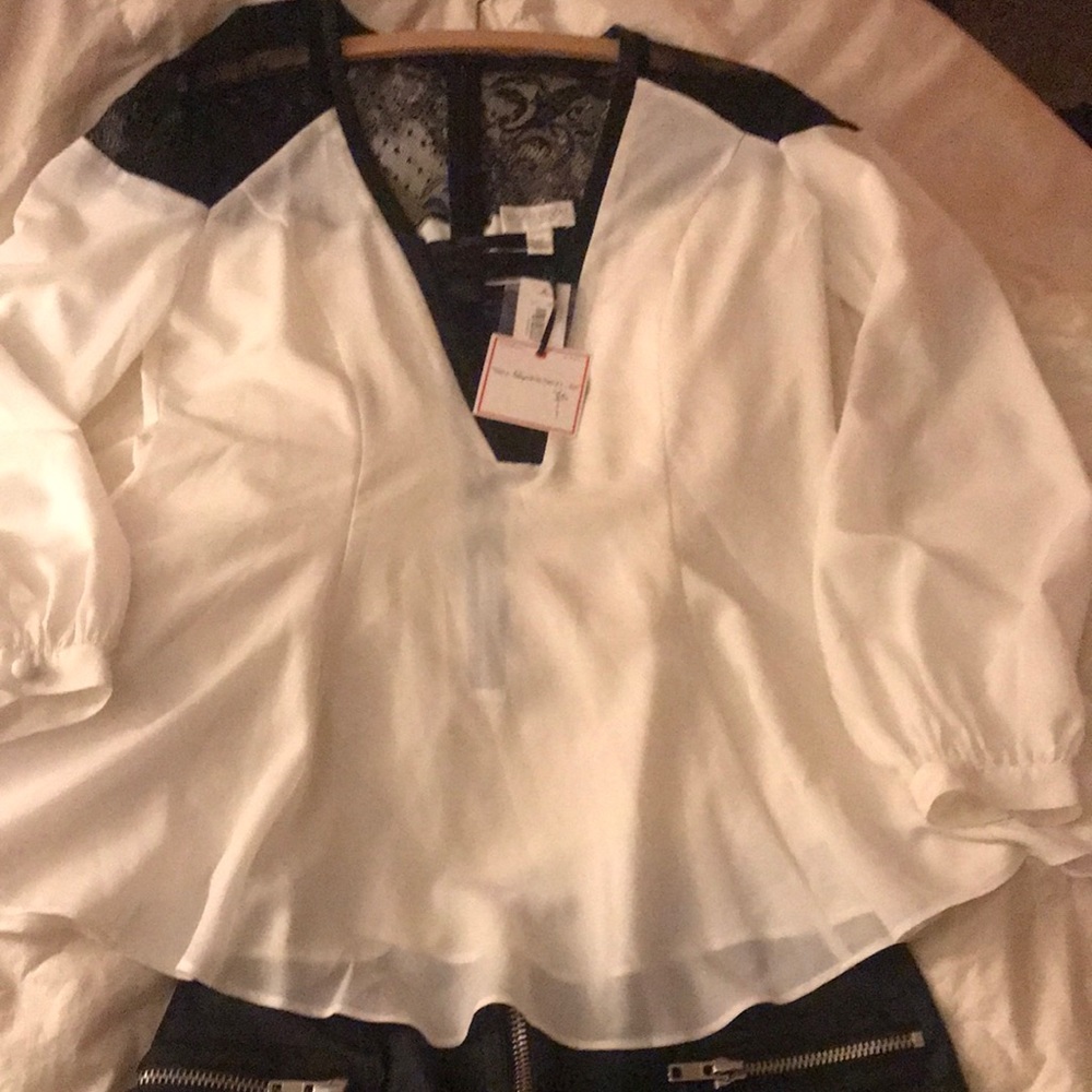 Bisou Bisou Michele Bohbot ivory blouse with leather & lace & zippered back
